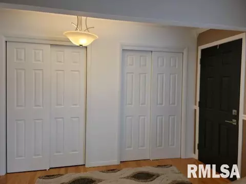 1827 37th St, Moline, IL 61265 photo 6
