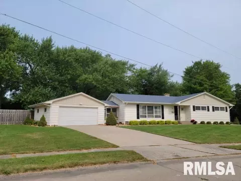 1827 37th St, Moline, IL 61265 photo 2
