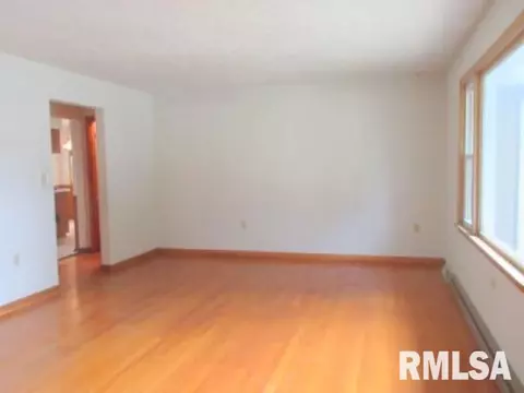 509 16th St, Silvis, IL 61282 photo 4