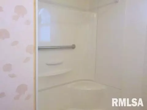 509 16th St, Silvis, IL 61282 photo 13