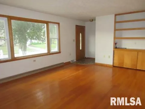 509 16th St, Silvis, IL 61282 photo 3