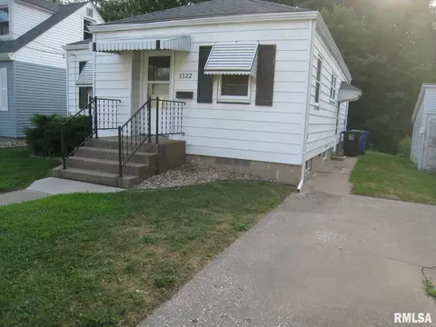 1122 26th St, Moline, IL 61265 photo 2