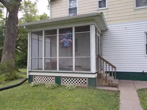 719 3rd St, Moline, IL 61265 photo 11