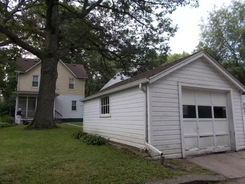 719 3rd St, Moline, IL 61265 photo 12