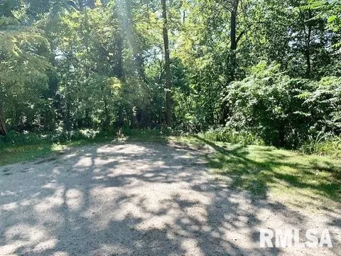 719 3rd St, Moline, IL 61265 photo 7