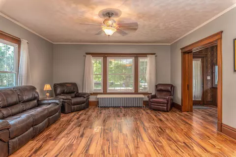 300 E Center St, Cambridge, IL 61238 photo 8