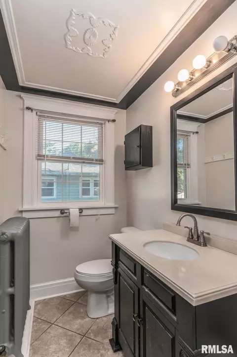 300 E Center St, Cambridge, IL 61238 photo 14
