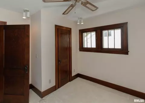 2410 14th Ave, Moline, IL 61265 photo 27