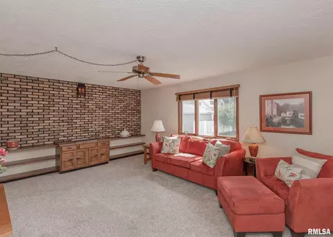 2410 14th Ave, Moline, IL 61265 photo 14
