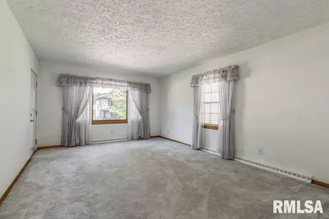 306 17th Ave, Moline, IL 61265 photo 4
