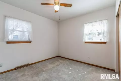 306 17th Ave, Moline, IL 61265 photo 10