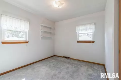 306 17th Ave, Moline, IL 61265 photo 11