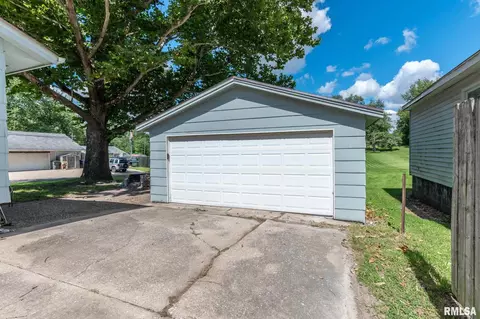 315 E 14th Ave, Milan, IL 61264 photo 3