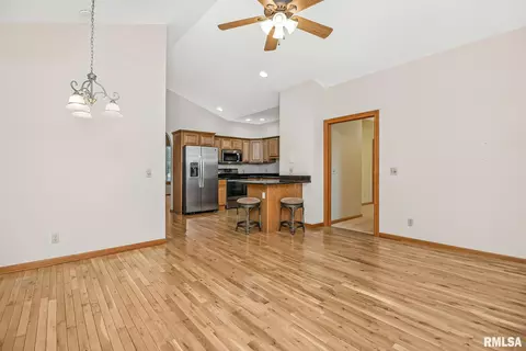 955 Arbor Dr, Moline, IL 61265 photo 14
