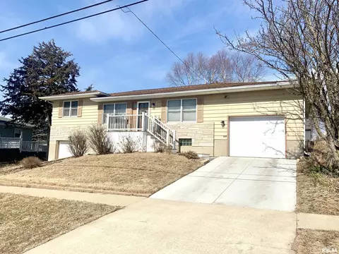 919 3rd Ave, Fulton, IL 61252 photo 2