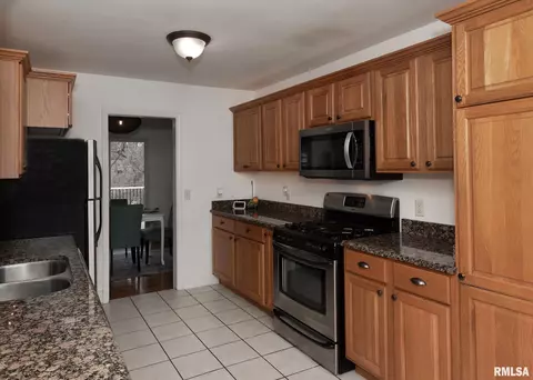 113 31st Ave, Moline, IL 61265 photo 12