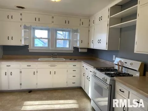 5236 33rd Ave, Moline, IL 61265 photo 2