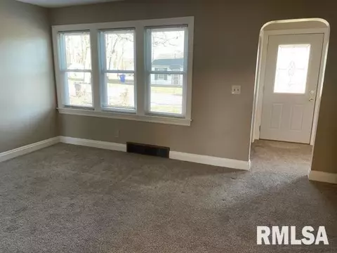 5236 33rd Ave, Moline, IL 61265 photo 4