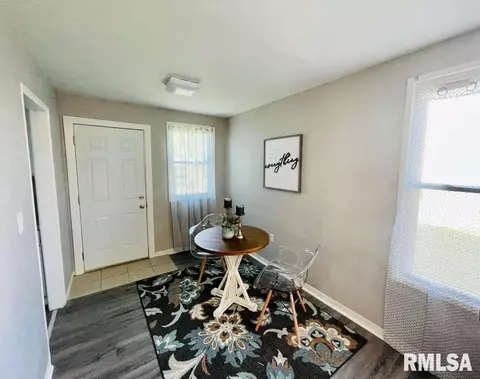 963 41st St, Moline, IL 61265 photo 7