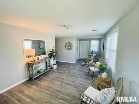 963 41st St, Moline, IL 61265 photo 3