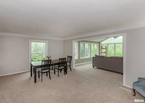 3606 44th St, Moline, IL 61265 photo 7