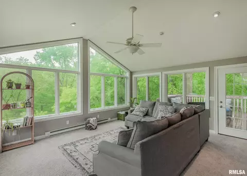 3606 44th St, Moline, IL 61265 photo 8