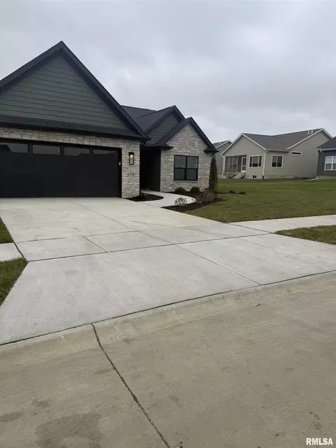 6330 Deere Creek Ln, Davenport, IA 52807