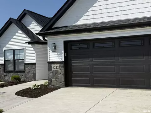 6212 Deere Creek Ln, Davenport, IA 52807