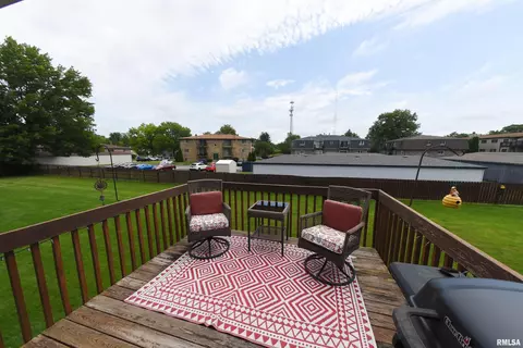 3010 3rd St, Moline, IL 61265 photo 9