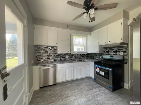 2614 17th Ave, Moline, IL 61265 photo 6