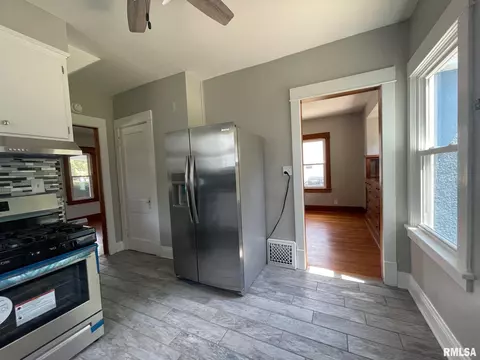 2614 17th Ave, Moline, IL 61265 photo 7