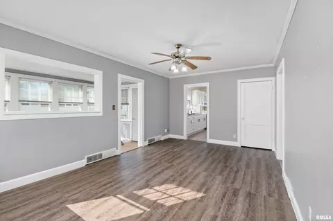 1515 34th St, Moline, IL 61265 photo 5