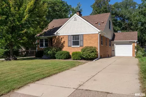 2307 14th Ave, Moline, IL 61265 photo 1