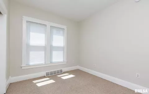 1842 4th St, Moline, IL 61265 photo 3