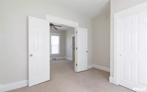 1842 4th St, Moline, IL 61265 photo 8