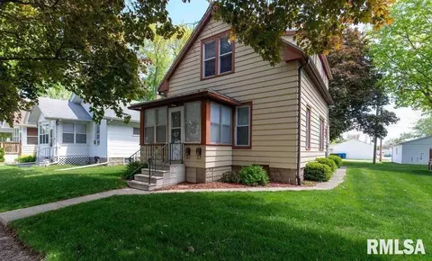 1842 4th St, Moline, IL 61265 photo 1