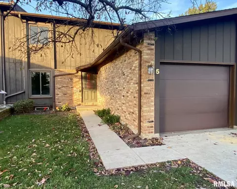 5 Cedar Dr, Macomb, IL 61455 photo 1