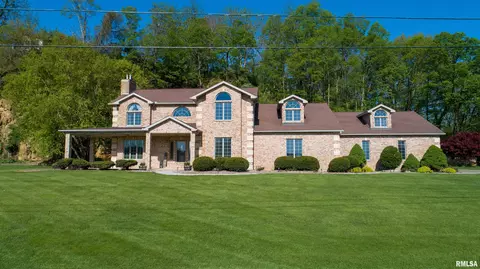 3400 Mckinley St, Clinton, IA 52732