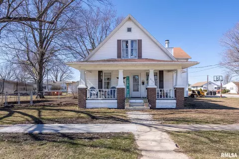 217 N 5th Ave, New Windsor, IL 61465