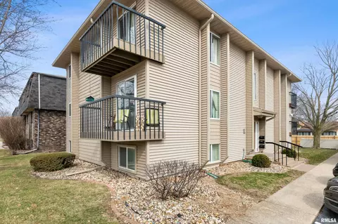 1808 53rd St, Moline, IL 61265 photo 2