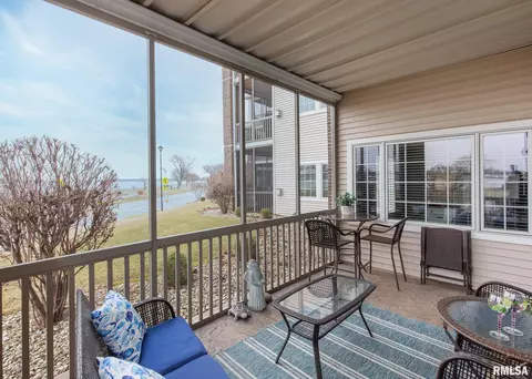 4020 River Dr, Moline, IL 61265 photo 31
