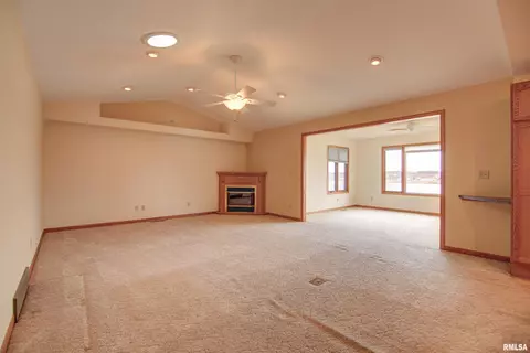 114 5th St, Fulton, IL 61252 photo 7