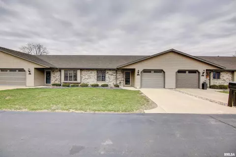 114 5th St, Fulton, IL 61252 photo 2
