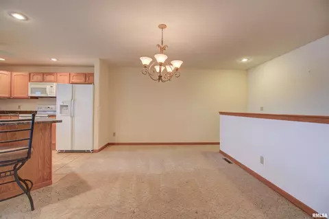 114 5th St, Fulton, IL 61252 photo 6