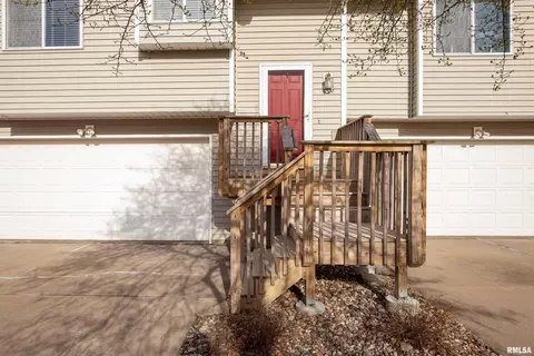 3024 3rd St, Moline, IL 61265 photo 2