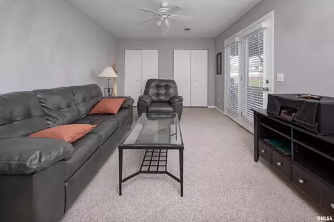 3024 3rd St, Moline, IL 61265 photo 20