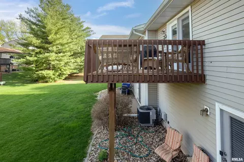 3024 3rd St, Moline, IL 61265 photo 25