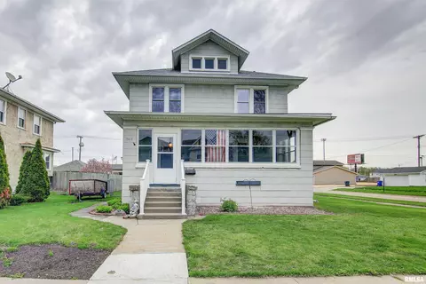 1503 Pershing Blvd, Clinton, IA 52732