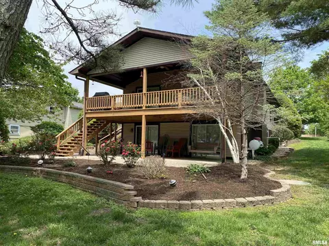 1459 Nassau Dr, Marion, IL 62959