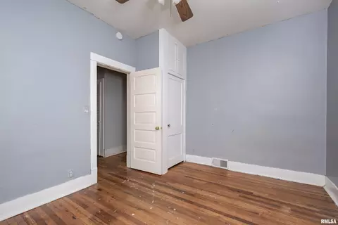 1848 32nd St, Moline, IL 61265 photo 9